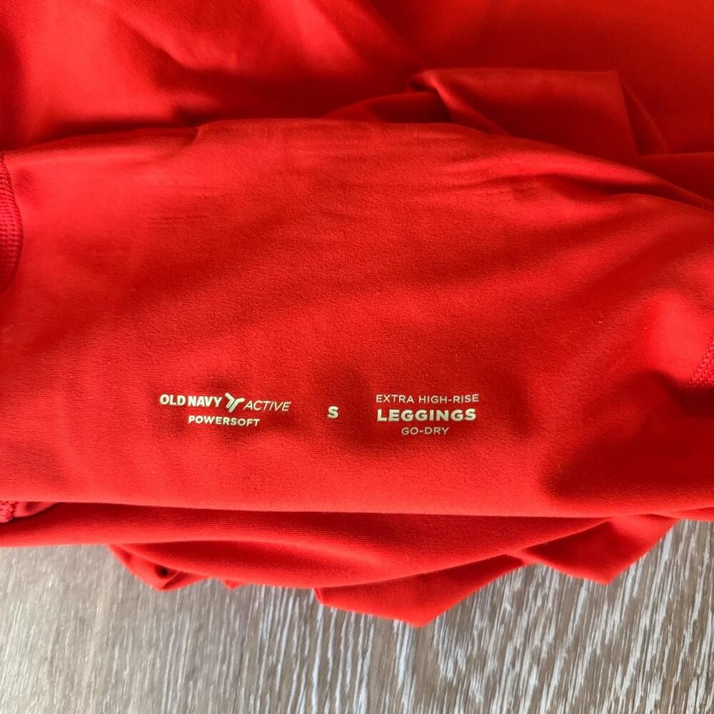 Old-navy Women's Red Leggings Size small - Picture 2 of 2